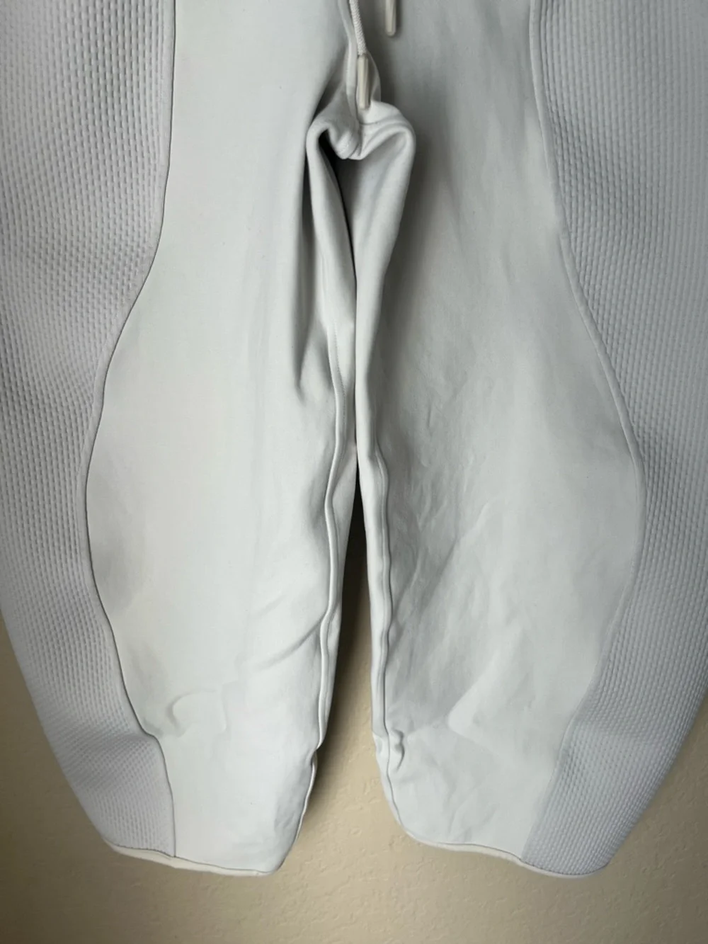 Lululemon ivory mixed fabric relaxed taper pants - Picture 4 of 10